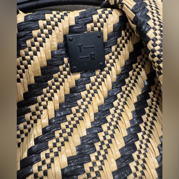 THINK ROYLN • Savannah Woven Design Raffia Top Handle Crossbody Bag Purse 3ways - Picture 7 of 11